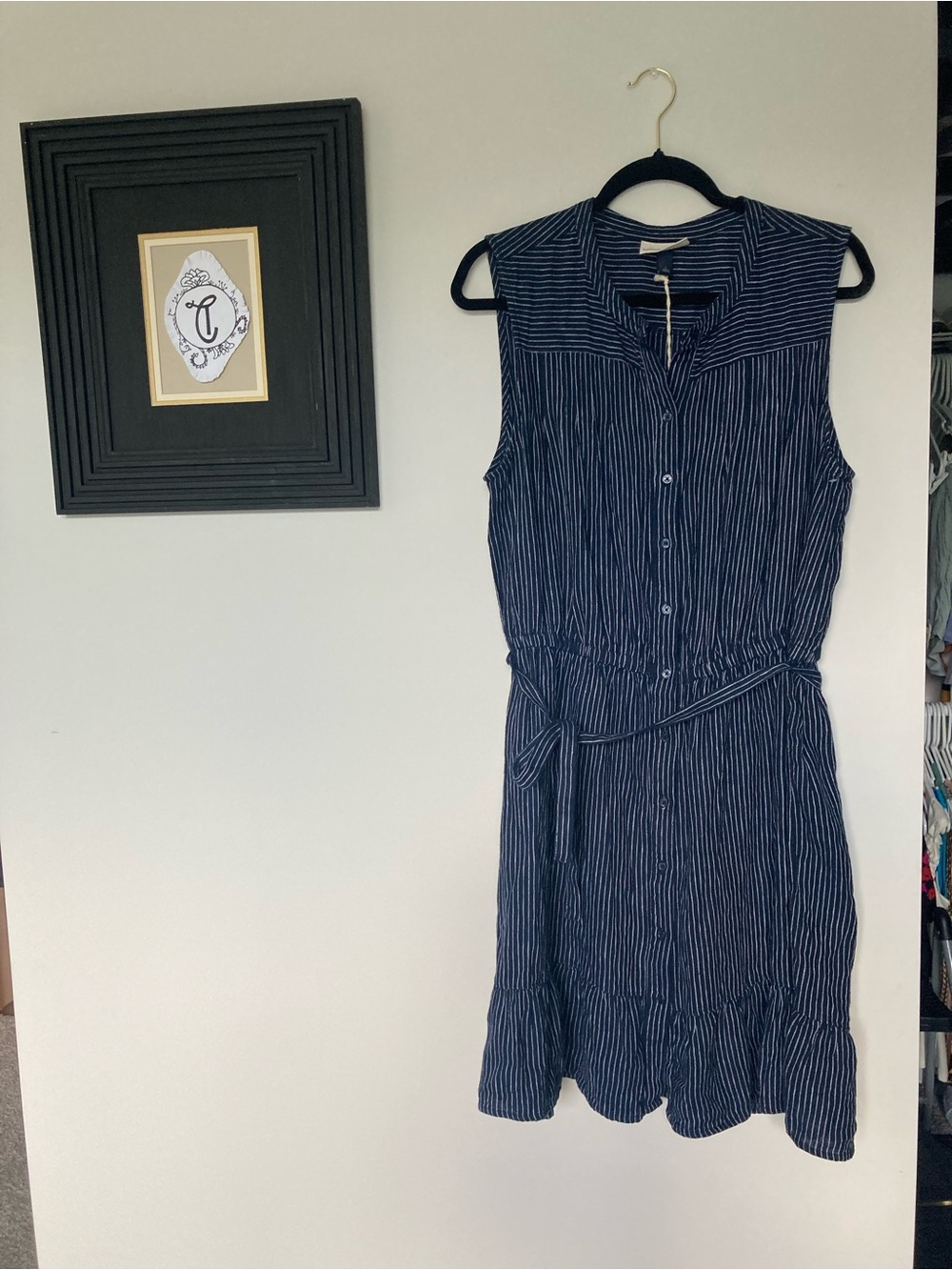 NWT Navy and White pin Striped Sleeveless button up Shirt Dress with Tie waist